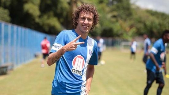 Imagem Se recuperando de lesão, ex-lateral do Bahia assina contrato com o Cruzeiro