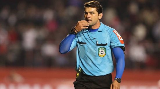 Imagem Árbitro FIFA, Wagner Reway apitará Vitória x Fluminense no Barradão
