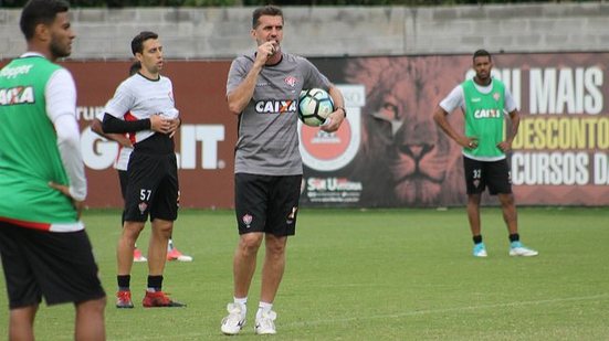 Imagem Mancini confirma Soutto e Patric entre os titulares e promete time mais ofensivo contra o Fluminense