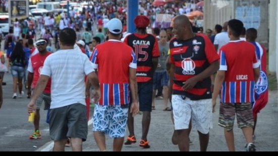 Imagem PM reúne Torcidas Organizadas de Bahia e Vitória na tentativa de diminuir violência