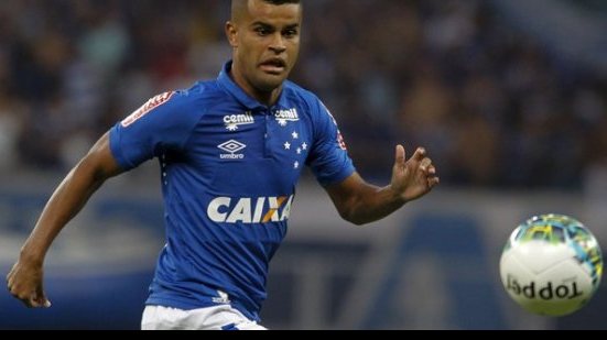 Imagem Com lesão, atacante desfalca o Cruzeiro contra o Bahia