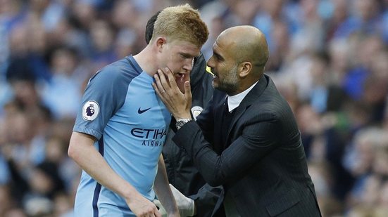 Imagem Guardiola rasga elogios a De Bruyne: "Um dos melhores que já vi na vida"