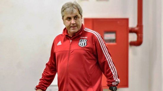 Imagem Após derrota para o Atlético-GO em casa, Ponte Preta demite técnico Gilson Kleina
