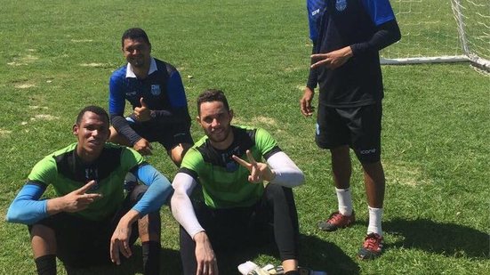 Imagem Goleiro revelado no Bahia acerta com clube mineiro para temporada 2018