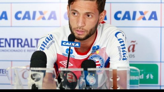 Imagem Juninho Capixaba pede calma ao Bahia para sair de momento difícil