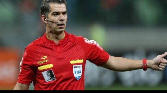Imagem  Péricles Bassols apita duelo entre Bahia e Coritiba
