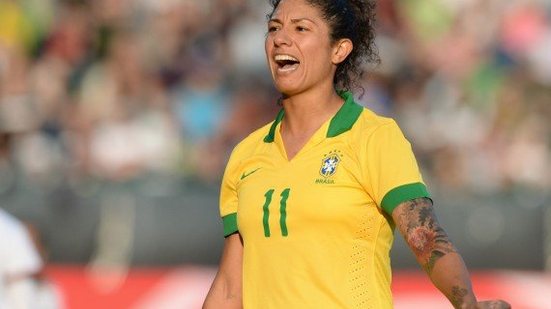 Imagem Cristiane anuncia aposentadoria da seleção após demissão de treinadora: 'Só porque era mulher?'