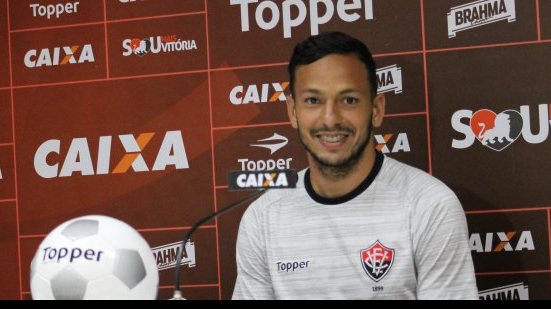 Imagem Homem de confiança de Mancini, Yago celebra boa fase no Vitória