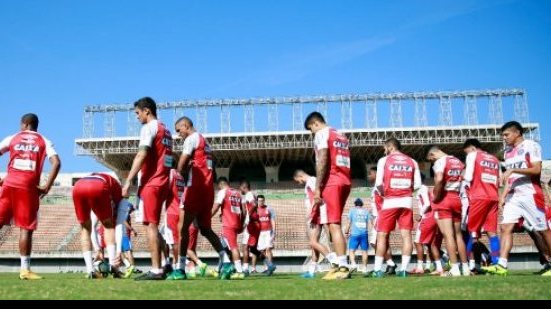 Imagem Bahia faz treino tático e testa equipe para duelo com o Coritiba