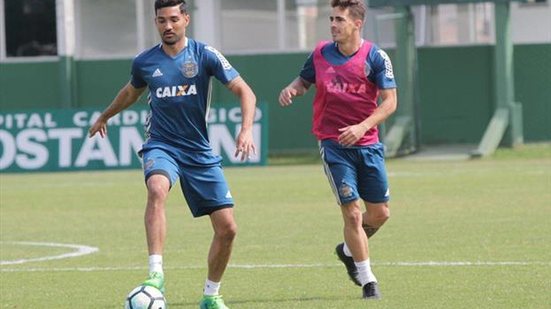 Imagem Confira os relacionados do Coritiba para pegar o Bahia; Delegação já está em Salvador