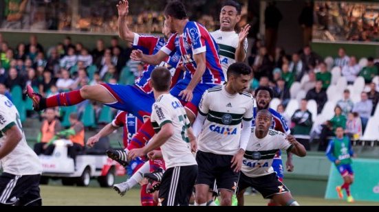 Imagem Em &#039;jogo de seis pontos&#039;, Bahia recebe o Coritiba na Arena Fonte Nova