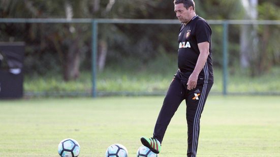 Imagem Com volta de Diego Souza, Luxemburgo começa a armar time do Sport que pega o Vitória