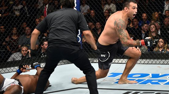 Imagem UFC: Brasileiro Fabrício Werdum vence em 65 segundos e pede nova chance pelo cinturão