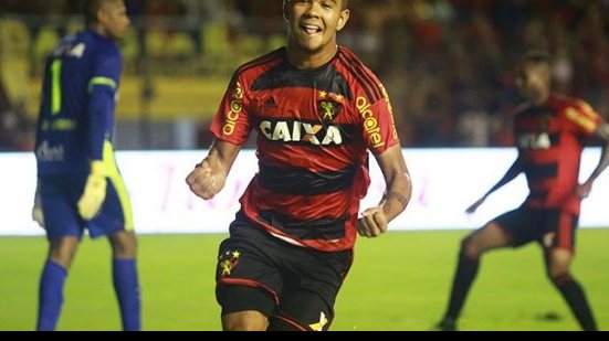 Imagem Atacante do Sport paga fiança e deixa a cadeia