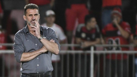 Imagem Após derrota diante do Sport, Mancini lamenta gol sofrido pelo Vitória antes do intervalo