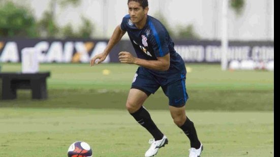 Imagem Zagueiro reforça o Corinthians contra o Bahia na Fonte Nova
