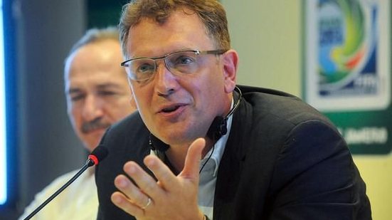 Imagem Ex-secretário-geral da Fifa nega ter recebido propina do presidente do PSG
