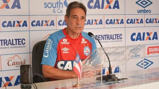 Imagem Carpegiani pede desculpas a Rodrigão após substituição contra o Corinthians