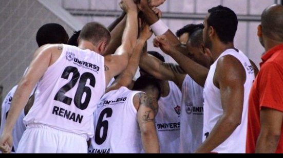 Imagem Universo/Vitória estreia com pé direito e vence Malvín-URU pela Liga Sul Americana