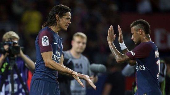 Imagem 'Não precisamos ser amigos ou como uma família', declara Cavani sobre relação com Neymar