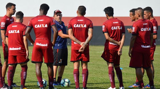 Imagem Próximo adversário do Vitória precisa de sete triunfos em oito jogos restantes para ficar na Série A
