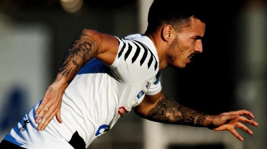 Imagem Lateral Zeca entra na Justiça para rescindir contrato com o Santos