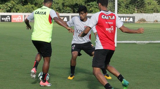 Imagem Treino tático dá sequência na preparação do Vitória para duelo com o lanterna