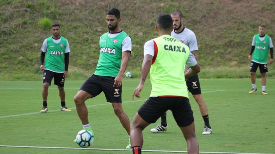 Imagem Vitória finaliza preparação para pegar o Atlético-GO; Confira relacionados pelo Leão