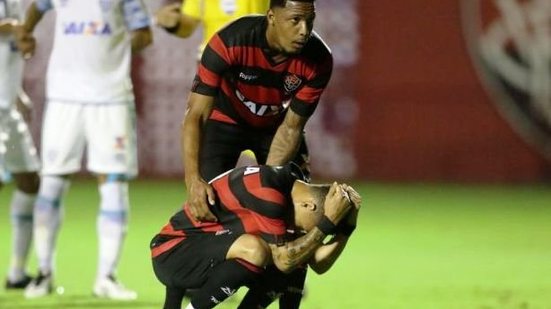 Imagem Série B é logo ali: Tréllez perde pênalti e Vitória fica no empate com o lanterna no Barradão