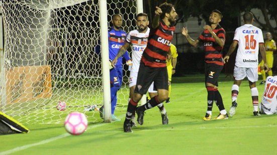 Imagem Veja os gols do empate entre Vitória e Atlético-GO