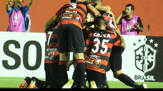 Imagem O Barradão voltou! Vitória encerra jejum em casa, vence o Palmeiras e sai do Z-4