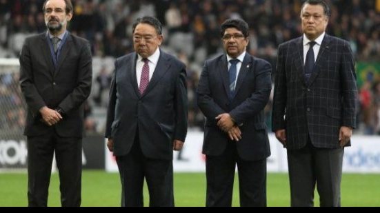 Imagem Presidente da FBF representa CBF em amistoso da Seleção