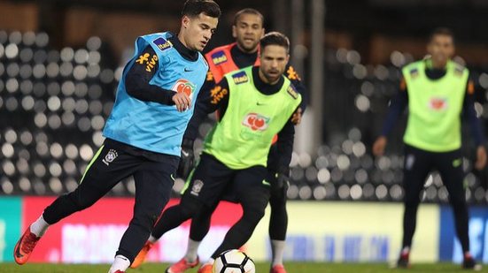 Imagem Coutinho e Diego treinam normalmente e ficam à disposição para enfrentar Inglaterra