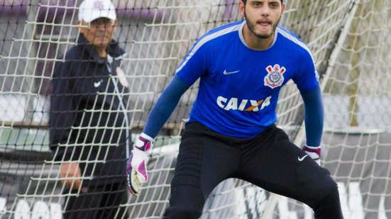 Imagem Quarto goleiro do Corinthians se irrita com escolha de Fábio Carille e é afastado