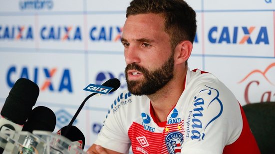 Imagem Allione fala sobre vontade de permanecer no Bahia e reação de Jean após proposta do São Paulo