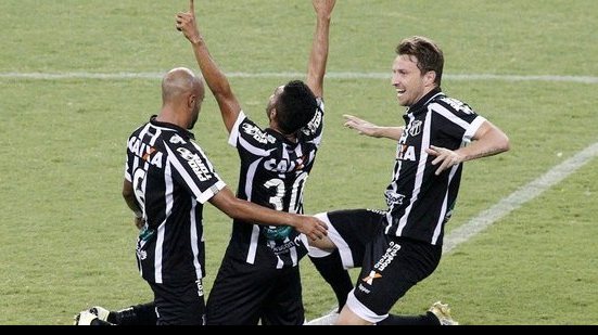 Imagem Com recorde de público na Série B, Ceará vence o Paysandu e fica perto do acesso