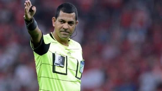 Imagem Wagner do Nascimento Magalhães apita Sport e Bahia na Ilha do Retiro