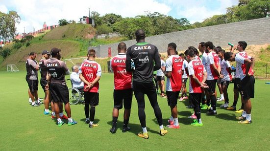 Imagem Após empate, elenco do Vitória folga nesta segunda e retorna aos trabalhos na terça-feira (21)