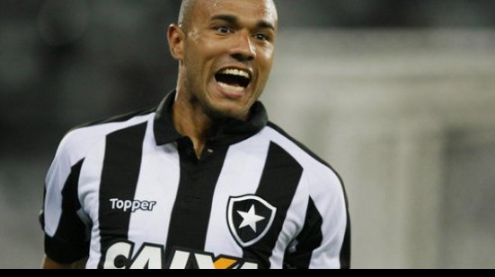 Imagem Internacional entra na briga por atacante ex-dupla BAVI