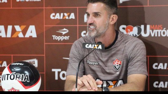 Imagem Mancini admite possíveis mudanças no Vitória para "jogo do ano"