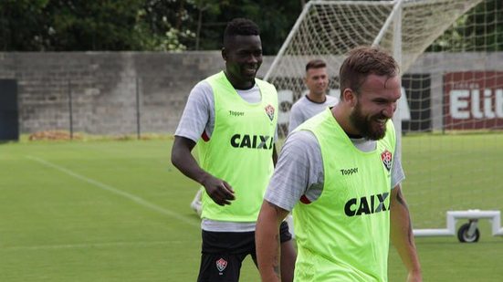 Imagem Com retorno de Willian Farias, Vitória é relacionado para pegar a Ponte Preta