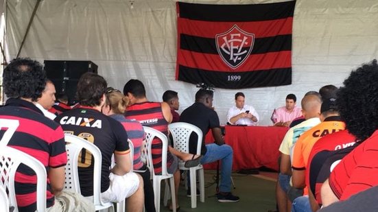 Imagem AGE define abertura de processo de impeachment contra Ivã, que tem 10 dias para se defender