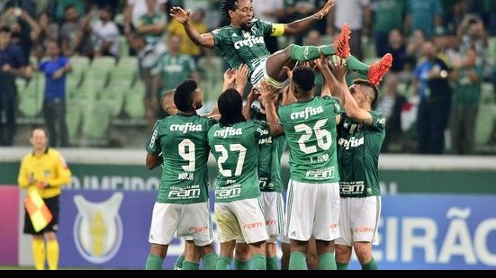 Imagem Na despedida de Zé Roberto, Palmeiras vence o Botafogo e assume 2º lugar