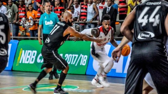 Imagem Universo/Vitória bate Botafogo e vence a primeira no NBB