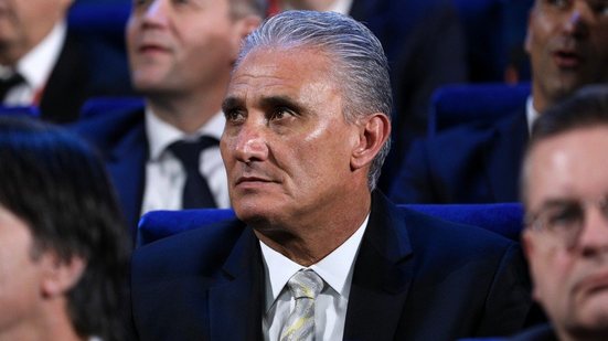 Imagem Preocupado com deslocamento, Tite afirma que vai estudar a convocação de dupla do Grêmio