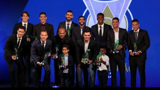 Imagem Campeão, Corinthians domina a Seleção do Brasileirão