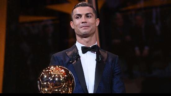 Imagem 'Sou o melhor jogador da história', dispara CR7 após ganhar a 5ª Bola de Ouro
