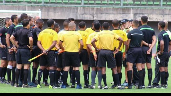 Imagem FBF realiza 2ª Turma da XIV Pré-temporada dos Árbitros de Futebol da Bahia