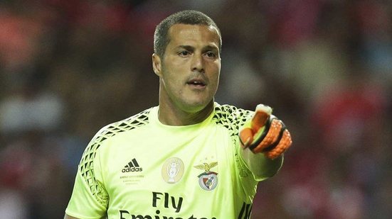Imagem Após rumores de aposentadoria, ex-goleiro da seleção brasileira pode voltar ao Flamengo