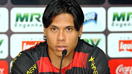 Imagem Ex-Vitória desiste de aposentadoria e renova com o Joinville